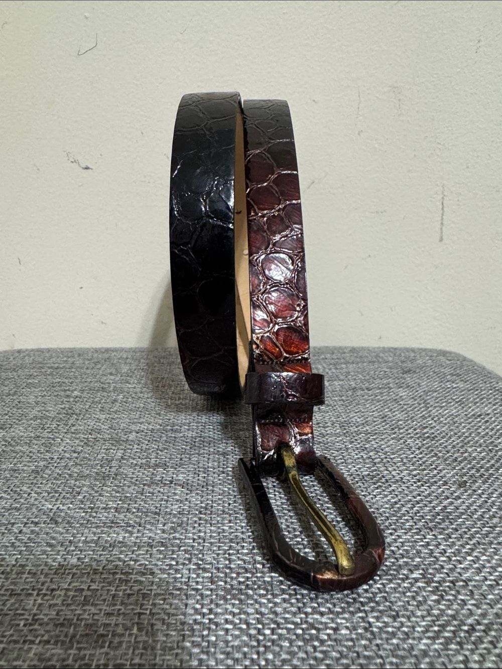 DKNY Croc-Embossed Italian Leather Belt Dark Brown Black Womens S Old Money Chic
